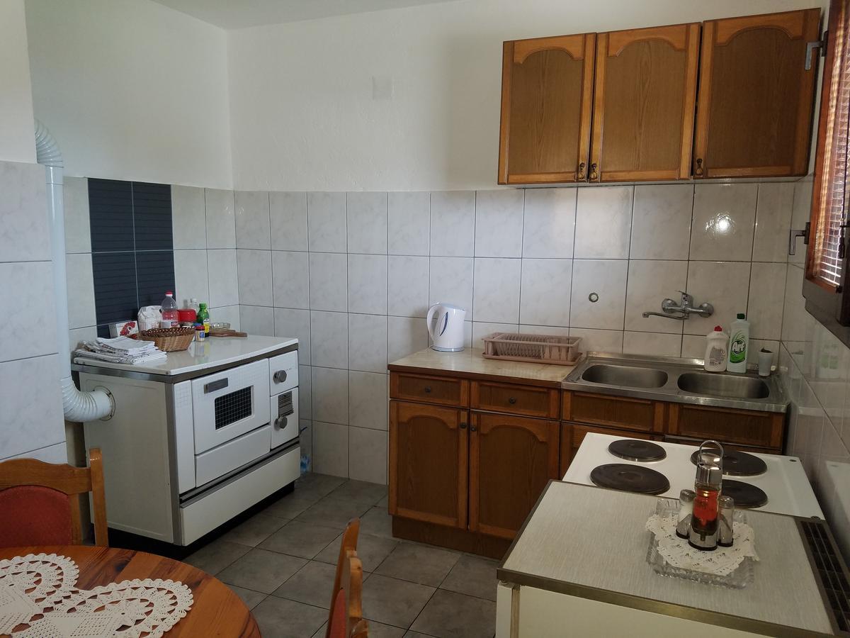 Apartment Lakicevic *